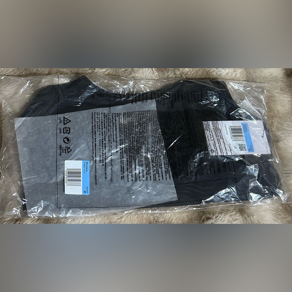 NWT Nike Dri-FIT Medium Support Swoosh Sports Bra